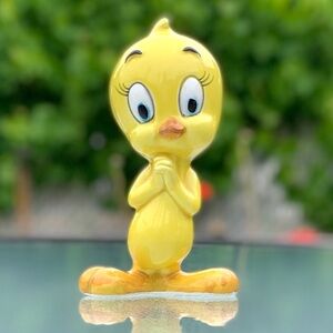 1975 Warner Bros. Tweety Bird Porcelain Figurine, Vintage Japan